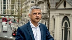 Sadiq Khan Awaits New Year Knighthood Amid Controversy