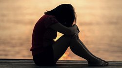 Mutsuzluğa Aşık Olmak