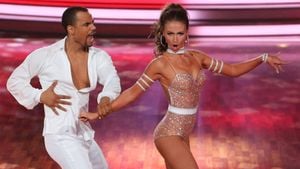 Ekaterina Leonova's Illness Forces Boyfriend To Step Up On Let's Dance