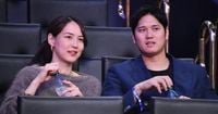 結婚は大谷翔平をどう変えたのか？ 監督へのプレゼントも「実際は真美子だと思うよ（笑）」家族との時間が生んだ“ある変化”「1人でいるよりも…」《ドジャース大谷翔平BEST》（阿部太郎）