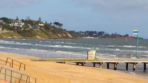 British Surfer And Rescuer Die In Melbourne Storm