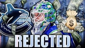 Canucks Extend Goalie Kevin Lankinen's Contract