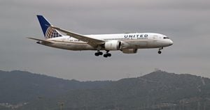 Emergency Landing Of United Airlines Flight 613 Shakes Passengers