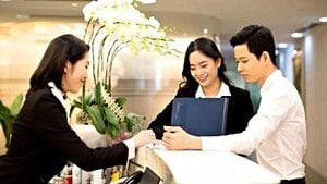 Gold Prices Soar As Vietnam Stocks Stall Near Highs