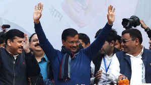 Kejriwal Trails As BJP's Verma Leads New Delhi Election