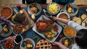 Thanksgiving Dinner Costs Draw Mixed Reactions Amid Affordability Claims