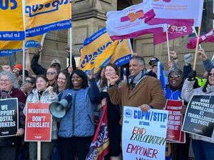 Canada Post Employees Face New Strike Threat Amid Negotiations
