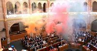 Ungheria senza diritti, ora la Costituzione vieta tutti gli eventi Lgbtq+