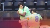 Los primos Fernández le dan vida al Barça Atlètico en la lucha por la salvación