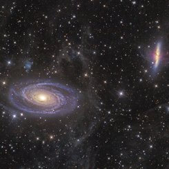  M81 versus M82 