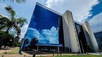 Fraude no INSS: entenda o que trava o ressarcimento das vítimas | CNN Brasil