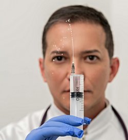 Sosyal Medyada Aşı Tereddüdünü Nasıl Azaltabiliriz?