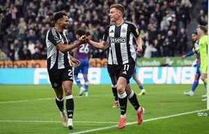 Newcastle Dominates Crystal Palace In 5-0 Rout
