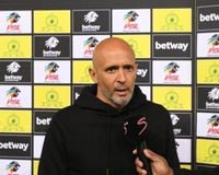 Mamelodi Sundowns Coach Miguel Cardoso Provides Update on Themba Zwane’s Injury Ahead of International Break