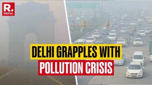 Delhi Closes Primary Schools Amid Severe Smog