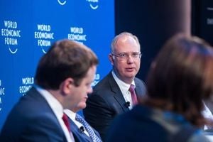 US Treasury Chief Rebukes Kremlin Envoy In Washington Clash