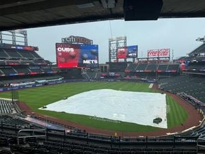Mets Face Cubs In Thrilling First-Place Showdown