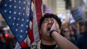 Apple Removes ICEBlock App Amid Immigration Crackdown