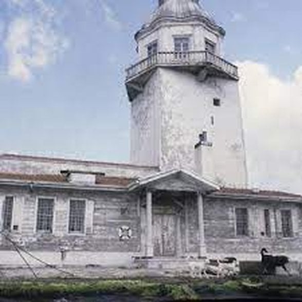 Restorasyon öncesi kız kulesi