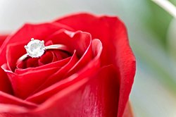 Neden bir elmas ilk elden satın alındığında çok pahalıyken, ikinci elden satıldığında değersiz hale gelir?