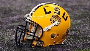 Lamar Brown Commits To LSU In Major Recruiting Win