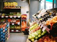 Sklepy otwarte 21.04.2025 - Żabka, Dino, Lidl, Carrefour. Od której, do której godziny otwarte?