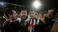 Fourth-Tier Soccer Club, Grimsby Town, Takes Down Manchester United, And The Lads Go Absolutely Bonkers With A Proper Pitch Invasion