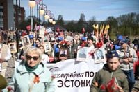 Граждане Эстонии приняли участие в шествии «Бессмертного полка» в Ивангороде