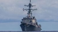 US deploying destroyers, Venezuela deploying militia