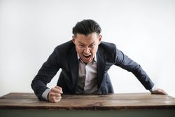Anlık tepkilerimizin karakterimizi belirlemekteki can alıcı rolü hakkında ne düşünüyorsunuz?