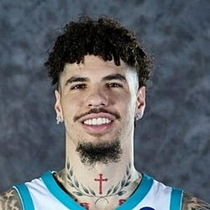 Cavaliers Edge Hornets As Ball Brothers Drama Unfolds