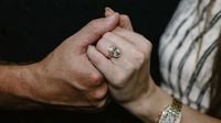 Taylor Swift is the latest celebrity to opt for a supersized engagement ring | CNN