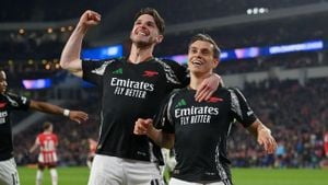 Arsenal Battles PSV Eindhoven To Draw, Advances To Champions League Quarter-Finals