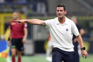 Milan And Napoli Set For High-Stakes San Siro Showdown