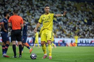 Ronaldo Double Powers Al Nassr Past Al Okhdood