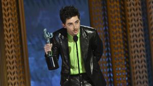 Demi Moore And Timothée Chalamet Win Big At 2025 SAG Awards