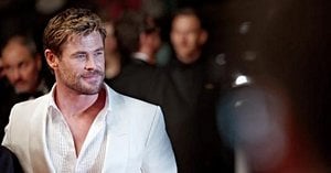 Chris Hemsworth Joins Amazon Org Chart In Super Bowl Stunt