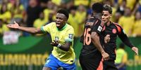 2-1: Raphinha y Vinicius, 'in extremis', salvan a Brasil