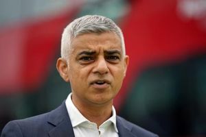 Sadiq Khan Criticizes Farage Over Racism Allegations