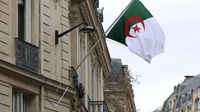 « Je suis avec mon pays à 100 % » : en pleine crise, des Algériens pointent du doigt une surenchère de ministres français