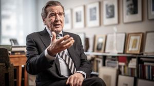 Former German Chancellor Gerhard Schröder Hospitalized For Burnout