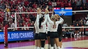 Huskers Defeat Flyers, Advance To Elite Eight