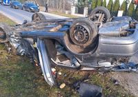 Tragiczny wypadek w Chełmie. 10 nastolatków w samochodzie