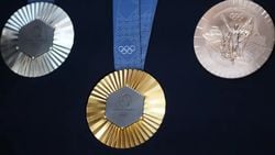 2024 Paris Olimpiyatları'nda kürsüye çıkan sporcular nasıl ödüllendiriliyor?