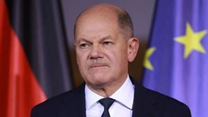 Scholz Rises Against Merz Ahead Of Key Election