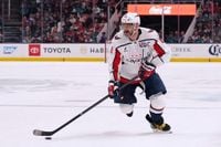 Deadspin | Alex Ovechkin continues record climb as Capitals host Red Wings