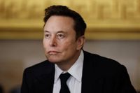 Elon Musk anuncia venda do X para a xAI, sua empresa de inteligência artificial | Exame
