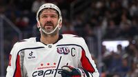 Alex Ovechkin scores goal #895 to break Wayne Gretzky's all-time NHL scoring record