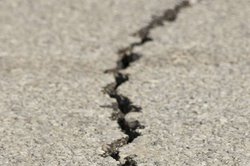 Tibet'teki Deprem, Otoriter Rejimlerin Afet Yönetimini Gözler Önüne Seriyor!