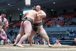 Asakoryu Aims For Championship In Grand Sumo Comeback